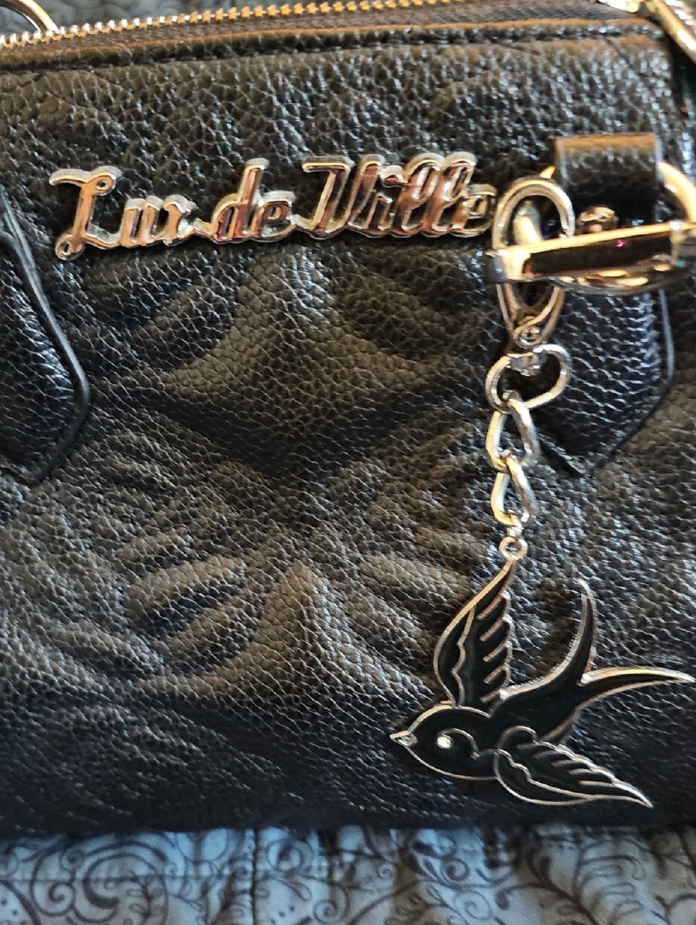 Lux De Ville Shoulder Bag - Picture 4 of 6
